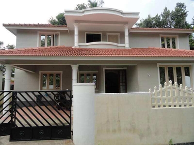 4 BHK House & Villa 1600 Sq.ft. for Sale in Kunduparamba, Kozhikode