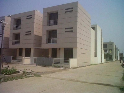 4 BHK House 2050 Sq.ft. for Sale in