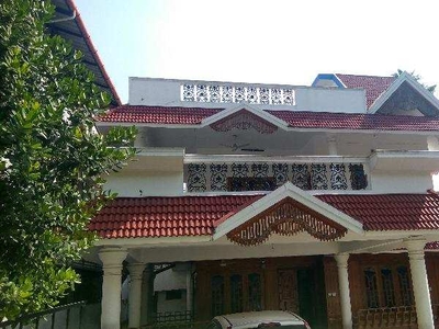 4 BHK House 8 Cent for Sale in Vennala, Kochi