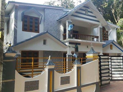 8 BHK House 5200 Sq.ft. for Sale in Adoor, Pathanamthitta