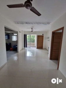 2 BHK BRAND NEW SEMI FURNISHED FLAT FOR RENT.(THRIPUNITHURA)