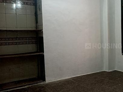 2 BHK Flat for rent in Malad West, Mumbai - 780 Sqft