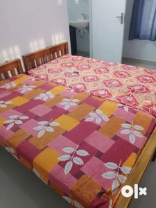 2 BHK FURNISHED APARTMENT 2 GENTS VYTTILA PALARIIVATTOM BYPASS