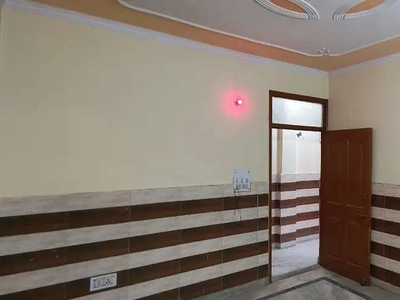 3 BHK 1st floor, semi furnished flat, 2 side open near Dwarka mor