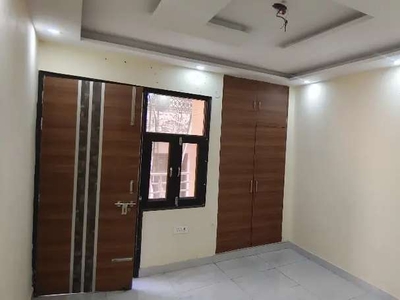 3 bhk Semi furnished flat 3rd floor with car parking and lift