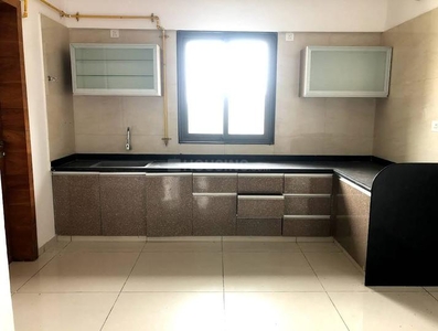 4 BHK Flat for rent in South Bopal, Ahmedabad - 2965 Sqft
