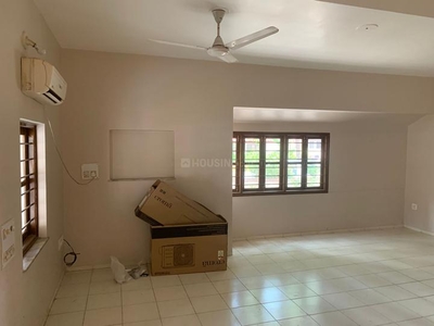 4 BHK Villa for rent in Thaltej, Ahmedabad - 5500 Sqft