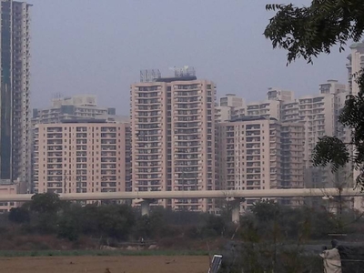 2105 sq ft 3 BHK 2T North facing Apartment for sale at Rs 95.00 lacs in Sikka Karmic Greens 25th floor in Sector 78, Noida