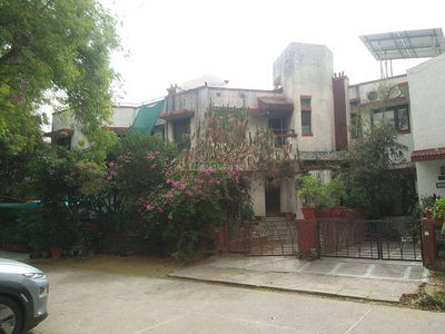 2952 sq ft 4 BHK 4T West facing Villa for sale at Rs 7.00 crore in Project in Sector 24, Gurgaon