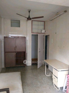 1 RK House for Rent In Bandra West