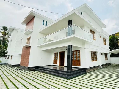 Aluva 16 cent 6000 sqft 5 bhk luxury home for sale