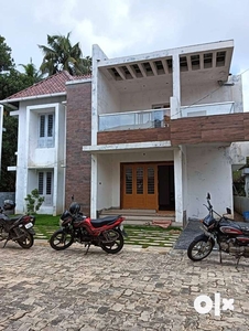 New 4 BHK Villa/ 2700sqft/ 7.5 cents - nearby Amala Nagar, Thrissur