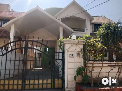 VIP Road Raipur Maulsri Vihar me 4 bhk Villa sell karna hai