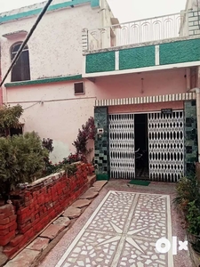 200 gaj makan for sale in Agra defence colony