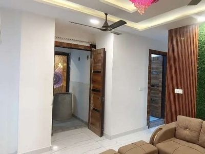3 BHK Semi Furnished Ready to move flat with lift and car parking