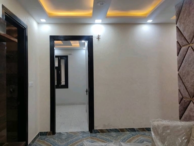 810 sq ft 3 BHK 2T SouthWest facing Completed property BuilderFloor for sale at Rs 55.00 lacs in Project in Dwarka Mor, Delhi