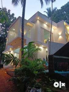 Contemporary house (Rs 58,00,000)