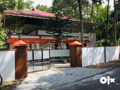 For sale 3 bedroom house in 42 cents for sale in budhanoor chengannur