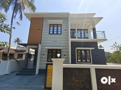 New 4bhk house for sale near Aluva near Rajagiri hospital