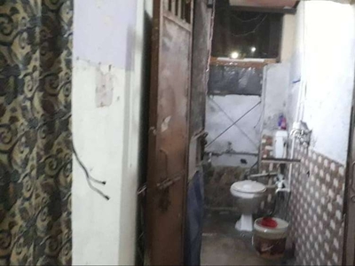 Rent room in dilshad garder delhi L-pocket near by [JINGEL BEEL SCHOO]