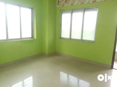 Well condition flat rent near Bally Khal in prime location.