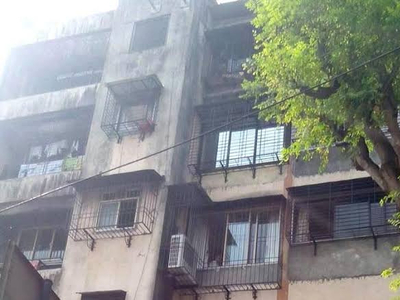 300 sq ft 1RK 1T West facing Apartment for sale at Rs 42.00 lacs in Project in Kandivali West, Mumbai