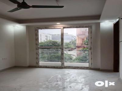 4 BHK floor available for sale in freedom fighter