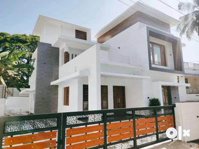 4BHK,2100 Sqft, New Villa Kuttanellur Thrissur