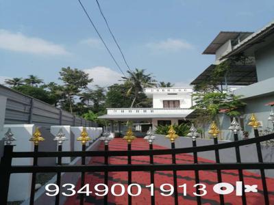 7cent 1500sqft house near Pullur Hospital, Irinjalakuda Thrissur