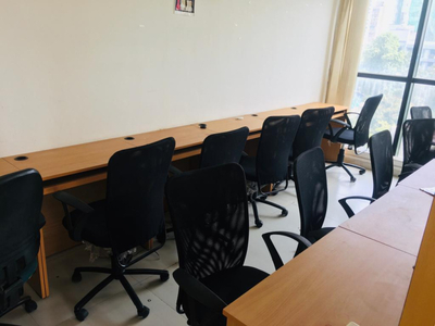 Office Space 1055 Sq.ft. for Rent in Goregaon Station,