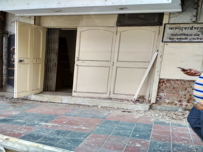 Commercial Shop 90 Sq.ft. for Rent in