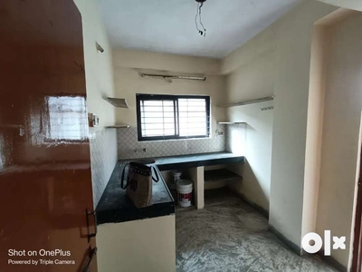 1 BHK flat for rent new palasiya semifinals near chappan Dukan