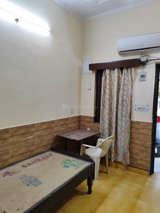 1 RK Flat for rent in Sector 28, Noida - 400 Sqft