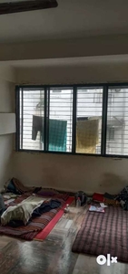 1 room mates require urgently
