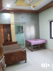 1 Room with kitchen lat.bath for rent