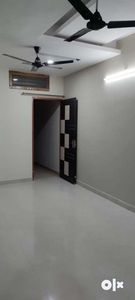 2 bhk indipendent floor on rent in darbhanga colony prayagraj .