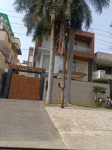 5 BHK Villa for rent in Sector 15A, Noida - 8000 Sqft