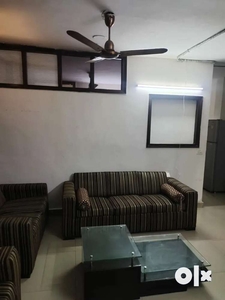 Dhruv gohri !! 2bhk floor available for rent
