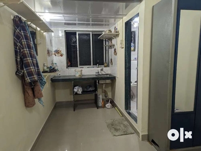 Good Roommate Require for unfurnished one rk near juhu beach