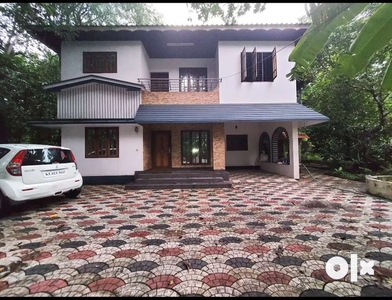 Ready to move 3 bed rooms 1400 sqft house in aluva near alangad