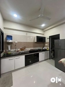 Shah consultancy 3 bhk furnished flat