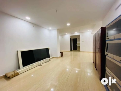 Spacious 3bhk flat for rent