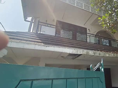 Tar road side 4 bhk indipentent house for rent eroor