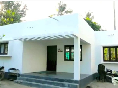 3 BHK House 1400 Sq.ft. for Sale in Pavaratty, Thrissur