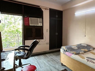 4 Bedroom 200 Sq.Mt. Builder Floor in Indirapuram Ghaziabad