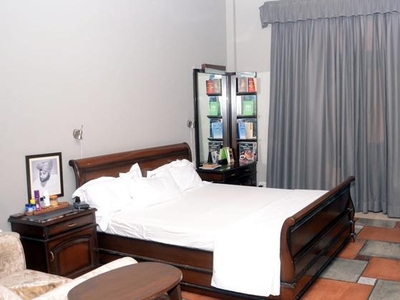 4 Bedroom 450 Sq.Yd. Builder Floor in Anand Niketan Delhi