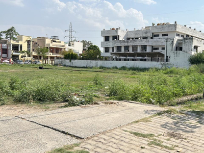 Commercial Land 788 Sq. Meter for Sale in