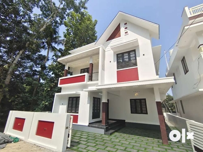 New 1785 sqft 3bhk villa for sale in Pukkatupady