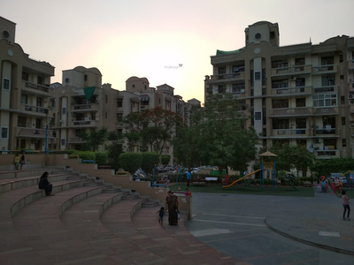 1550 sq ft 3 BHK 3T Apartment for rent in Parsvnath Prestige at Sector 93A, Noida by Agent Surya Associates