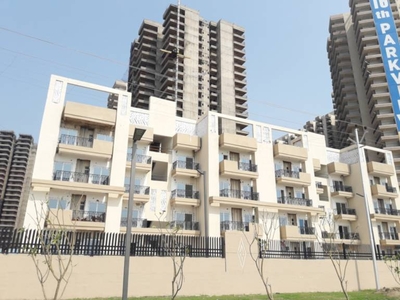 1950 sq ft 4 BHK 4T Apartment for rent in Gaursons 16th Park View at Sector 19 Yamuna Expressway, Noida by Agent Makaan